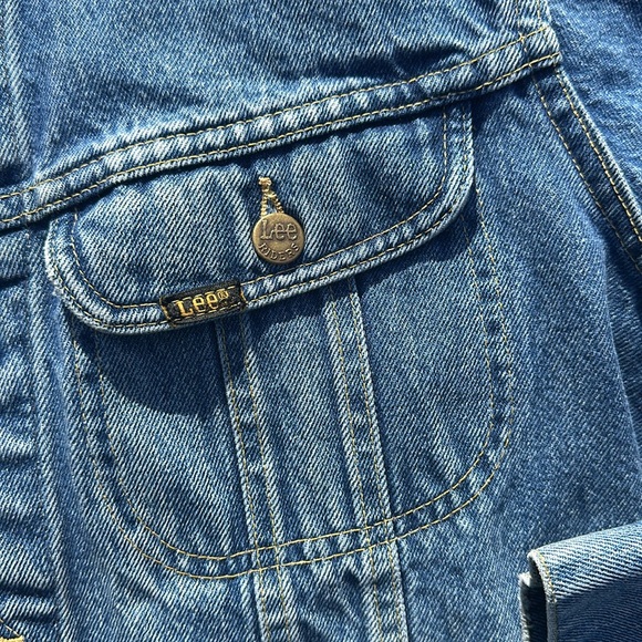 1970s Vintage Lee Denim Jacket - Picture 3 of 12
